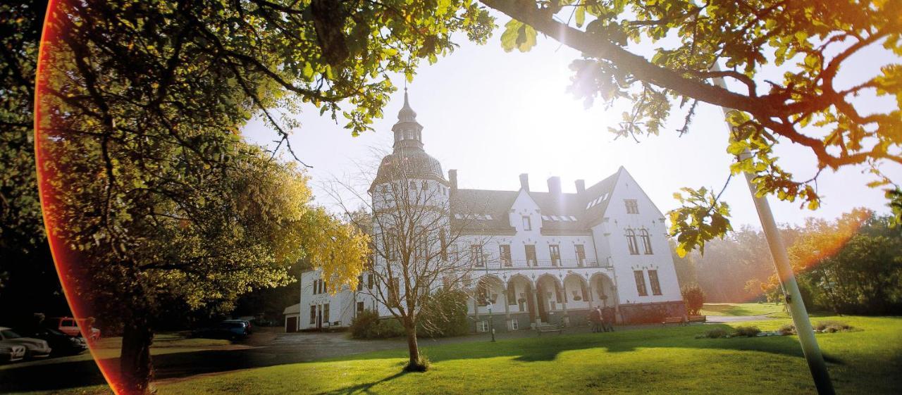 Hotel Hellidens Slott Tidaholm Esterno foto